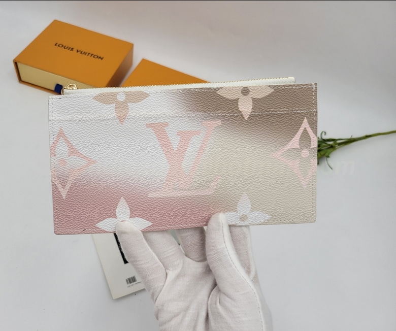 LV Wallets 172